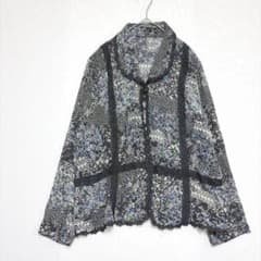 Three Flora 花柄ブラウス　長袖　シアー　レース　薄手　ボタンデザイン
