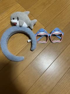 ユニバ•ジョーズのカチューシャ・サングラス・のサムネイル