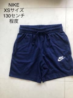 NIKE 130センチ　半ズボンのサムネイル