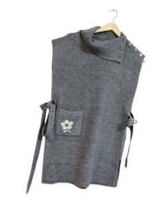 エムズグレイシー⭐️ お花モチーフニットジレ42 エムズグレイシー⭐️ お花モチーフニットジレ44 - メルカリ