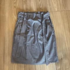 H&M チェック柄 タイトスカート ベルト付きのサムネイル