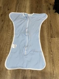 【美品】Insular ベビースワドル おくるみ サイズM（3〜7kg）のサムネイル