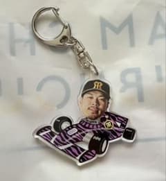 阪神タイガース 佐藤輝明 アクリルキーホルダー シークレット（桑名限定）のサムネイル