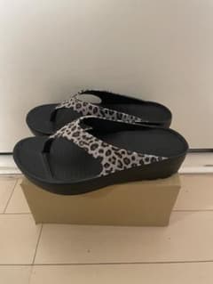TELIC リカバリーサンダル レオパード柄