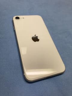 iPhone SE2  本体  64GB  ホワイト　SIMフリーのサムネイル