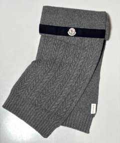 美品MONCLER モンクレール ケーブル編みマフラー グレー - メルカリ