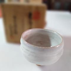 淡い青色の茶碗人物絵柄茶道茶道具抹茶碗水色オレンジ色白色お茶