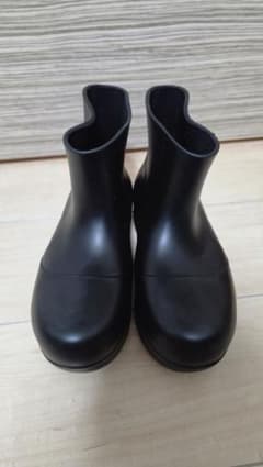 BOTTEGA VENETA パドルブーツ　黒　サイズ35　　22.5cmのサムネイル