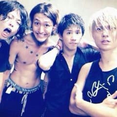 みかん様専用 ONE OK ROCKミサンガのサムネイル