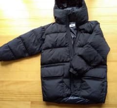 美品 UNIQLO U 黒 ジャケットのサムネイル