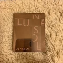 LUNASOL ルナソル アイシャドウのサムネイル