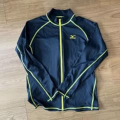 Mizuno ラッシュガード 140サイズ 黒/黄のサムネイル