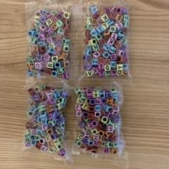 アルファベットビーズ 400個セット⭐️6mm 英字 ハンドメイド DIYビーズのサムネイル