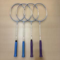 【ジャンク品】YONEX バドミントンラケット 4本セットのサムネイル