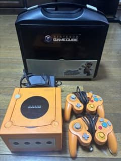 ゲームキューブ　本体　マリオサンシャインケース付のサムネイル