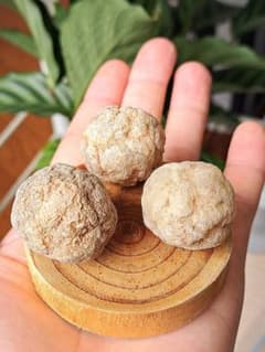 【お買い得】天然石 ミニジオード 原石 3個セット 割れてないのサムネイル