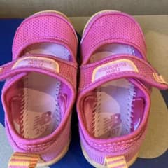 New Balance 207 ピンク サンダルのサムネイル
