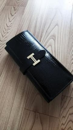エナメル長財布！！のサムネイル