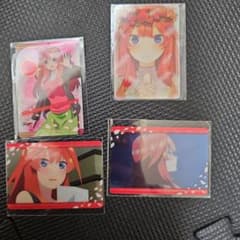 中野四葉　五月 キャラクターカードとキーホルダーセットのサムネイル
