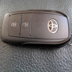 トヨタ　ヤリス　スマートキーのサムネイル