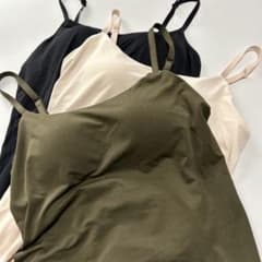UNIQLO ブラトップ 3色セット Lサイズのサムネイル