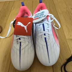 PUMA サッカースパイク ホワイト ピンク 24.0cmのサムネイル