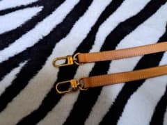 LOUIS VUITTON ヌメ革 ショルダーストラップのサムネイル