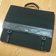 つん様専用お値下げ ヴェルサーチ ビジネスバッグのサムネイル
