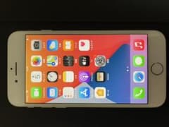 iPhone 8 Silver 64 GB Softbank SIMロック解除済のサムネイル