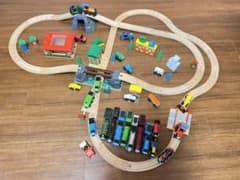 木製トーマス BRIO 木製レール セットのサムネイル