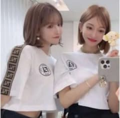 FENDI ミニ丈 ロゴ tシャツ　明日花キララ 三上悠亜Rちゃん 着用のサムネイル