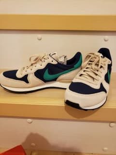 NIKE ナイキ スニーカーのサムネイル