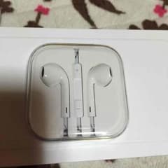 iPhone6plus付属純正イヤホン⭐️のサムネイル