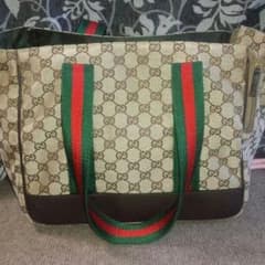 GUCCIキャリーバッグのサムネイル