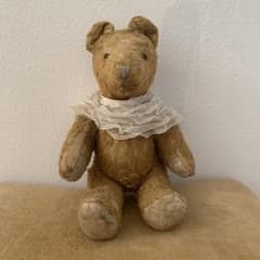 antique bearのサムネイル