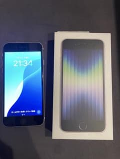 Apple iPhone SE 3 (第3世代) スターライトのサムネイル