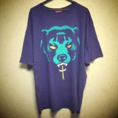 MISHIKA ミシカ Tシャツのサムネイル