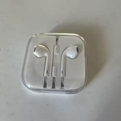 Apple アップル　純正イヤホンのサムネイル