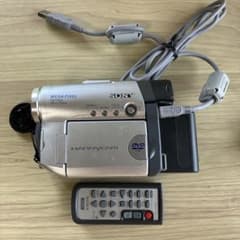 【ジャンク品】SONY DCR-DVD201 ハンディカム ケーブル・リモコン付のサムネイル
