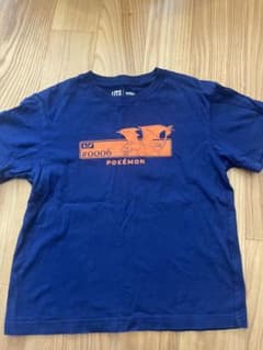 UNIQLO キッズ ポケモン Tシャツ リザードン ネイビー120cmのサムネイル