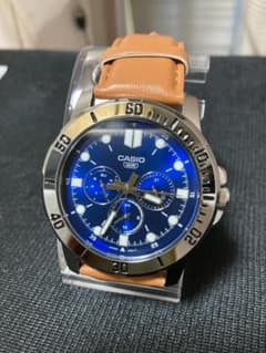 CASIO クロノグラフ 腕時計 美品　青色 サファィアブルーのサムネイル