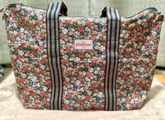 【中古】Cath Kidston 花柄 ボストンバッグ 旅行用のサムネイル