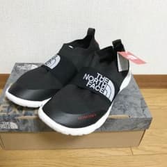 ノースフェイス スニーカーのサムネイル