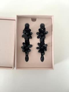 限定値下げ！H&M Simone Rocha ピアス - メルカリ
