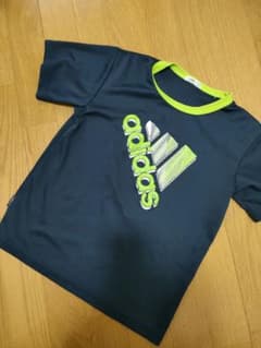 美品★アディダス★ジュニア半袖Tシャツのサムネイル