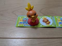 ペ様リクエスト　ポケモン　チョコエッグ　フシギダネ　アチャモのサムネイル