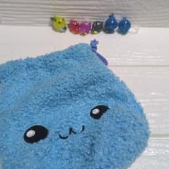 【しずくちゃん もこもこ巾着 ＆ めじるしアクセサリー まとめ売り】のサムネイル