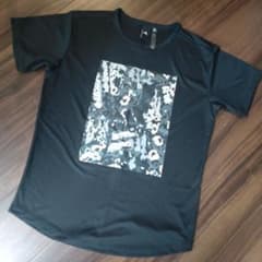 adidas 半袖Tシャツのサムネイル