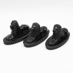 ライオンの置物 3点セット　黒ガラス　英国ヴィンテージ　s0190 ライオンの置物 3点セット 黒ガラス 英国ヴィンテージ s0190 - メルカリ