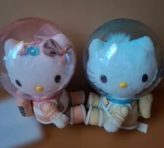 ハローキティ 宇宙服 ぬいぐるみ 2体セットのサムネイル